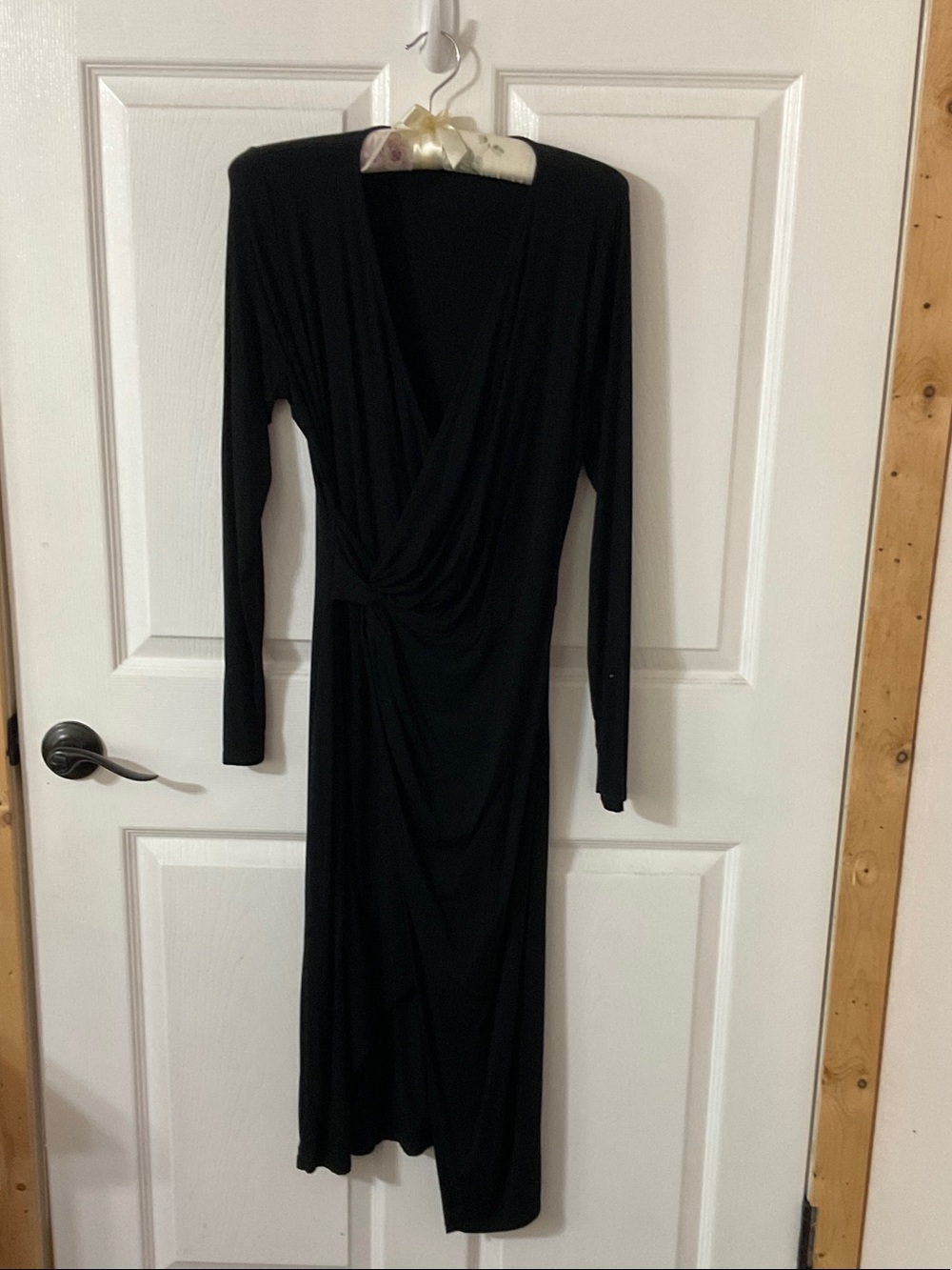 Cupshe Black Long Sleeve Twist-Waist Midi Dress